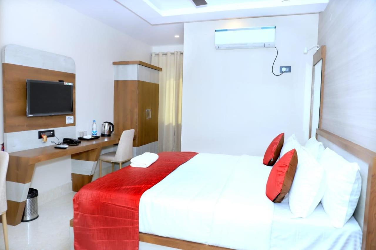 Tampara Resort Chatrapur Luaran gambar